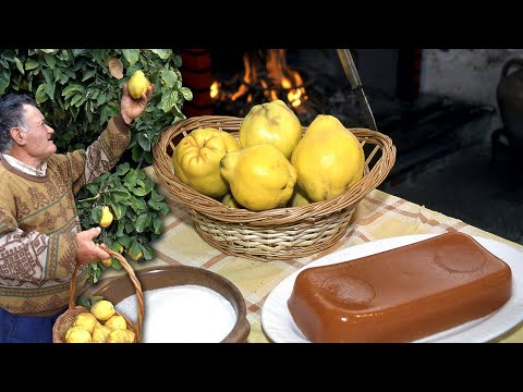 SWEET QUINCE. Traditional and homemade recipe from our grandmothers and grandfathers