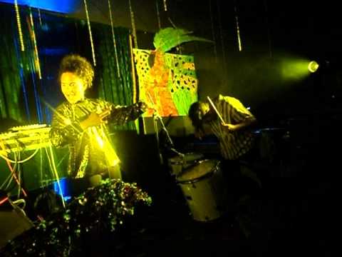 Cellar - El Remolon FT Lido Pimienta & Gepe