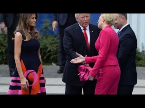 Twitter goes crazy over Trump handshake ‘snub’ in Poland