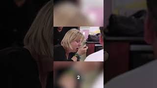 Download lagu Gordons Rips Into Wagyu Burger #Shorts mp3