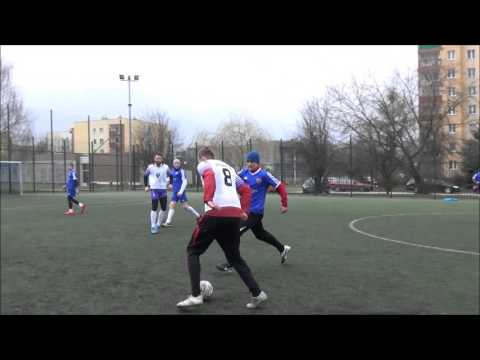 Moore - Malagenia /skrót meczu/