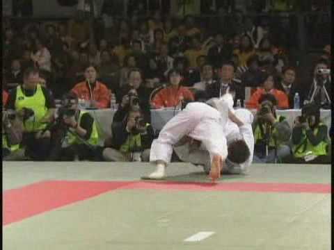 Seoi-nage par Wang Ki-Chun (KOR)