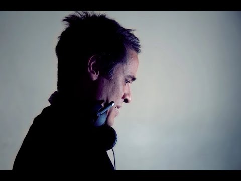 DJ Jiggy @ Karmicsounds 054  03-2011