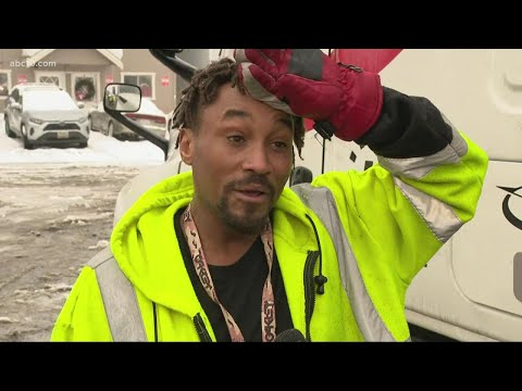 Stranded Sierra drivers get off Cisco Grove I-80 exit to chain up | Storm Watch