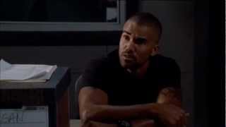 Derek Morgan doit dire la vrit  Hotchner alors qu'il a t arrt par la police.