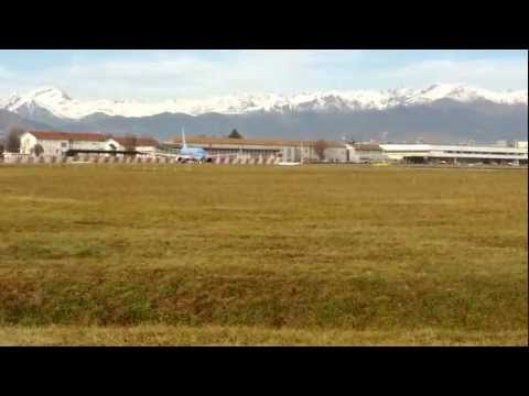 Traffic and live ATC at Turin airport