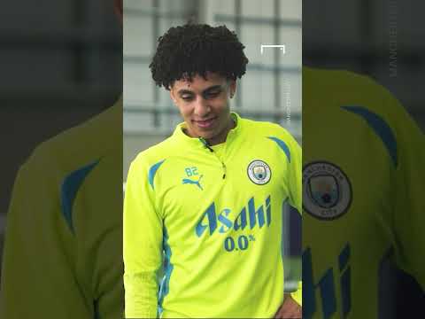 Rico Lewis CAN'T BELIEVE Omar Marmoush's FC 25 stats 🤯 #football #soccer #shorts