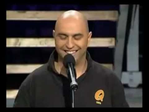 Serdar Somuncu buchstabiert seinen Nachnamen