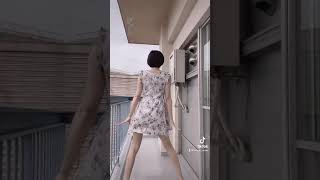 ベランダで腰ふりダンス #shorts