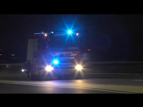 Zeer Grote Brand Brandweer met spoed onderweg naar een Industriebrand Biesland in Beverwijk
