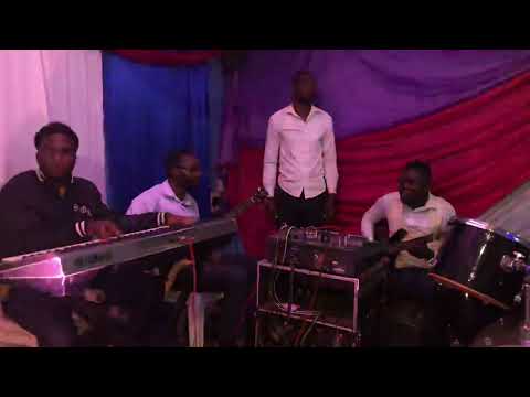 Sakade with the squad