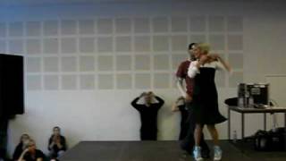 SalsaInMarburg.de: Pedro Gomez Partnerwork on1 Intermediate with Music Frankfurt goes Salsa 2009