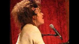 Imogen Heap - Useless - iTunes Festival