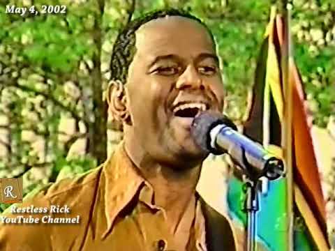 Brian McKnight - My Kind of Girl (LIVE Concert New York City 2002 on Weekend TODAY)