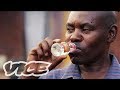 アフリカ密造酒「ワラジ」 のYouTubeサムネイル