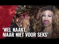 Bij deze naaktkroeg kom je alleen (bijna) bloot binnen