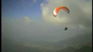 preview picture of video 'PARAGLIDING INDIAN HIMALAYA 1 of 3'