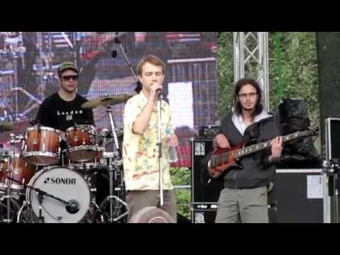 Bug'n'Dub - Satta Massagana - live at Žízníkov 2009
