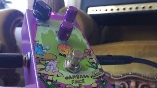 Video thumbnail for Garbage Face Jr  - Wren and Cuff's J Mascis signature Big Muff type guitar pedal by Jeep Zen