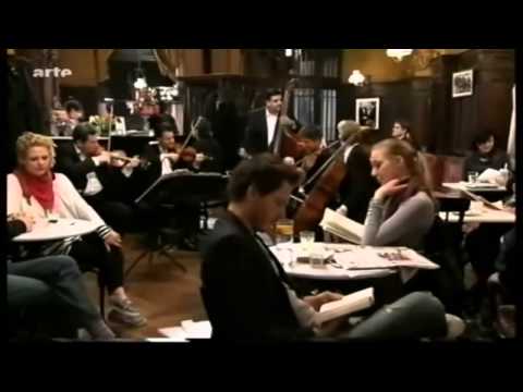 Johann Strauss II - Rosen aus dem Süden,Walzer Op. 388 (The Philharmonics)