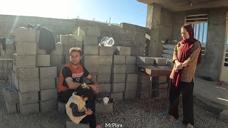 Download lagu 🌱 Starting to build a house for a widow | The quiet life of Pia and Ariana mp3