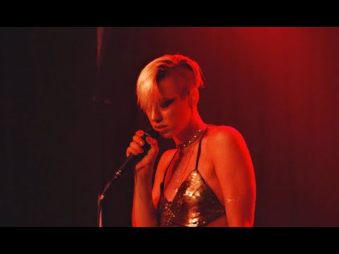 Stage Diaries : Whitney Tai