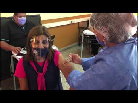 COVID-19: Continúa la vacunación para los docentes del primer nivel