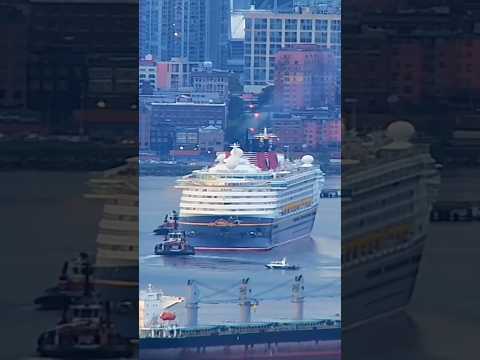 Thumbnail for Surprise tug assist with Disney Wonder