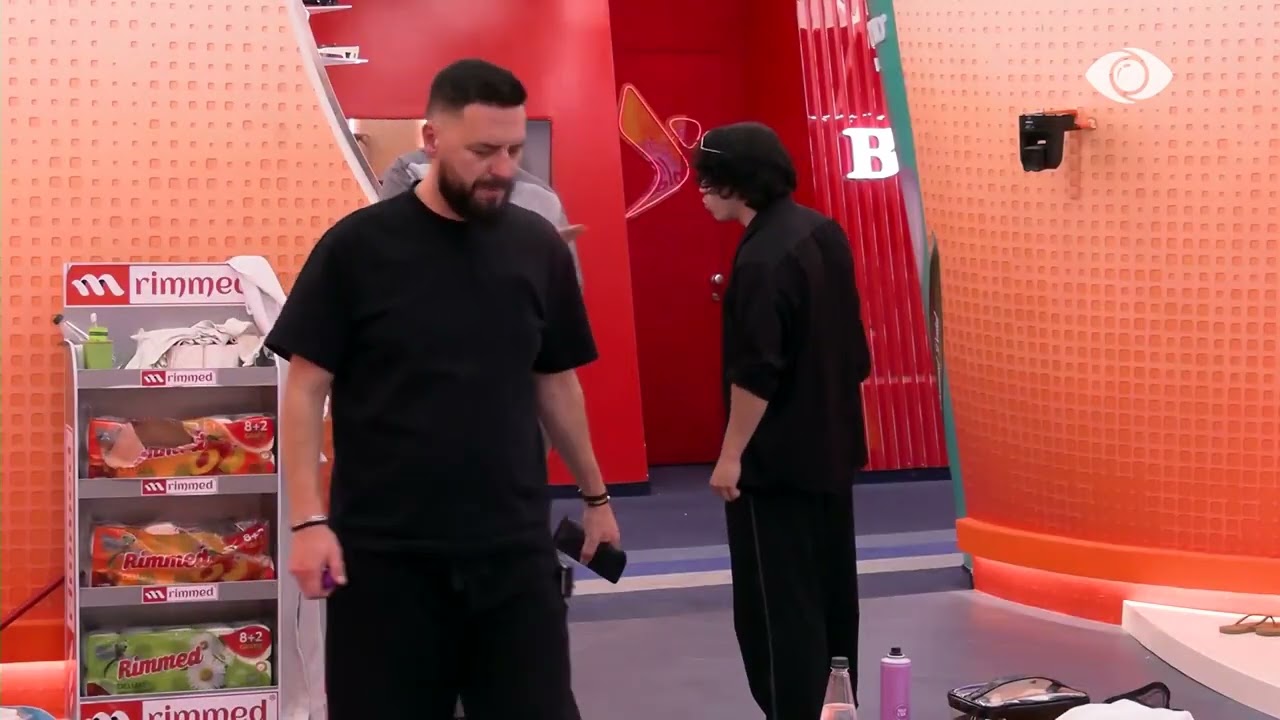 Mal i hedh përsëri letër në fytyrë Rogertit, banori: Nuk flas me njerëz që nuk e njohin babanë…