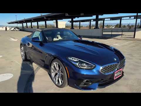 Tour the 2022 Z4 sDrive30i in Mediterranean Blue | 4K