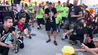 La vereda de la puerta de atrás - Extremoduro