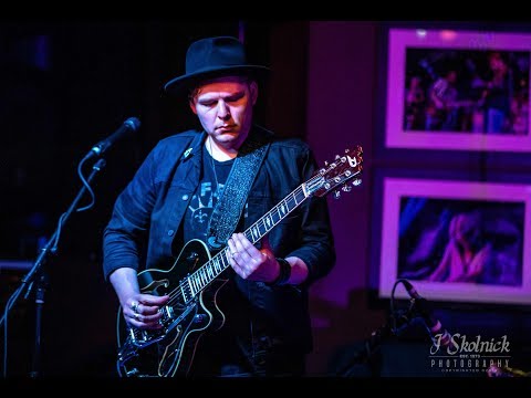 "Graveyard Queen" by Eric Johanson at the Funky Biscuit 1.30.2019 4K w/Tab Benoit