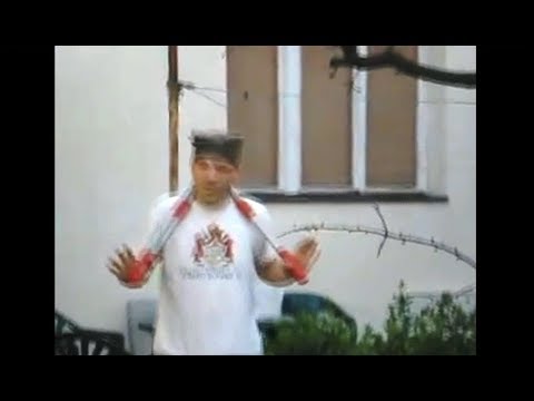 Sumadinac uz kolo sprema drva za zimu