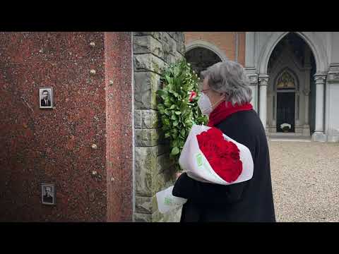 Albertina Soliani - Omaggio a Genoeffa Cocconi (Campegine, Tomba della famiglia Cervi)