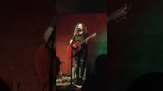 Alana Davis performing Lullaby