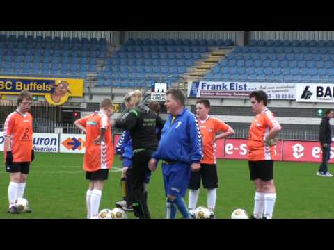 G-voetbal RBC Roosendaal vs. Internos - 2 april 2010