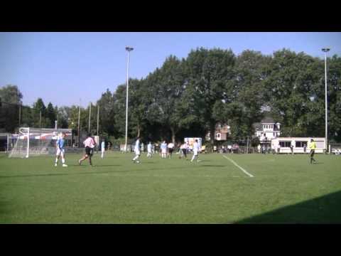 Ragnar maakt de 1-3 tegen Willem II / RKC O14