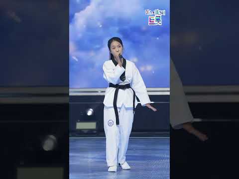 [세로직캠]김태연 - 아 대한민국 화요일은 밤이 좋아