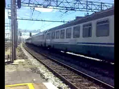 Transito dell'IC Vesuvio e la risposta dell'Etr-500 di RFI