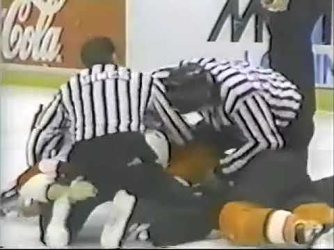 Brian Dobbin vs Dave Barr