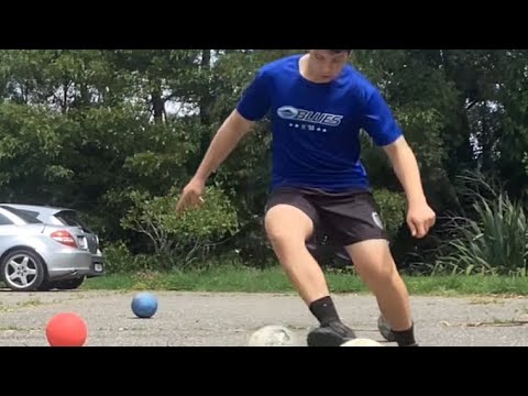 Football training 11: Dubious Dribbling
