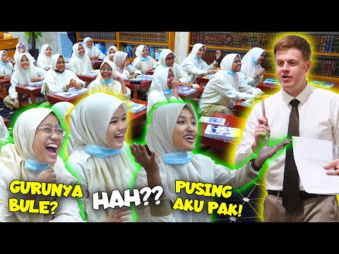 kocak-guru-bule-nekat-masuk-pondok-pesantren-muridnya-cewek-semua
