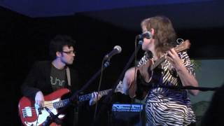 tUnE-yArDs - &quot;Fiya&quot; (Live at The Natural History Museum / First Fridays in Los Angeles  01-08-10)