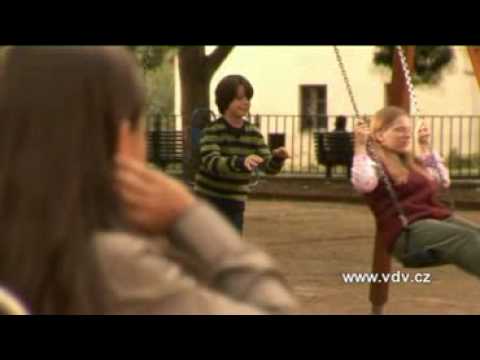 Cruel - Nokturno ve spotu "Kroky k integraci"