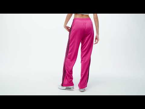 Urmăriți videoclipul