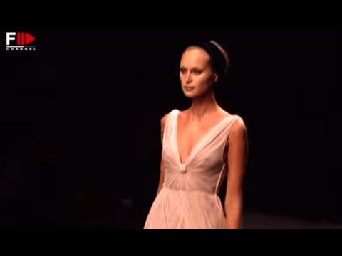 ALBERTA FERRETTI Spring 2001 Milan - Fashion Channel