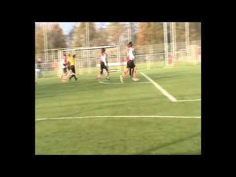 RKAVV E1 - TOGB E1 (5-2) 29-11-2014 actie