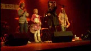 Serena Ryder sings the Music Monday song, &quot;Sing Sing&quot;