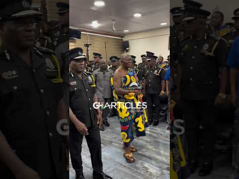 Asantehene Otumfour Osei Tutu ll warmly welcomed as he visits the National Police Headquarters