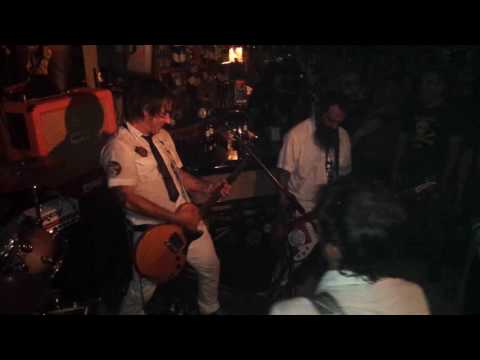 LLUNATIKS  domingo 11/S El Tubo